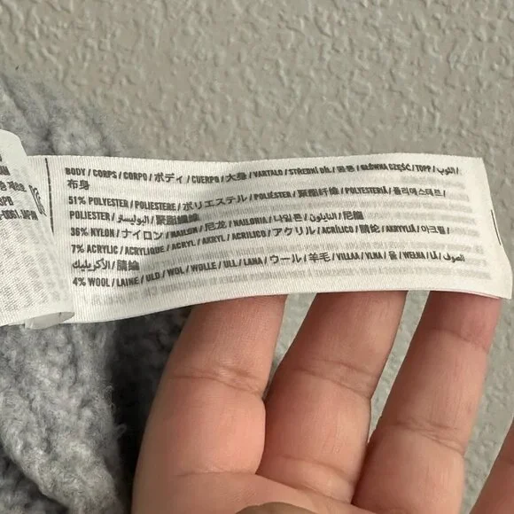 Abercrombie & Fitch Gray Cable Knit Crewneck Sweater – Size Small - Picture 6 of 8